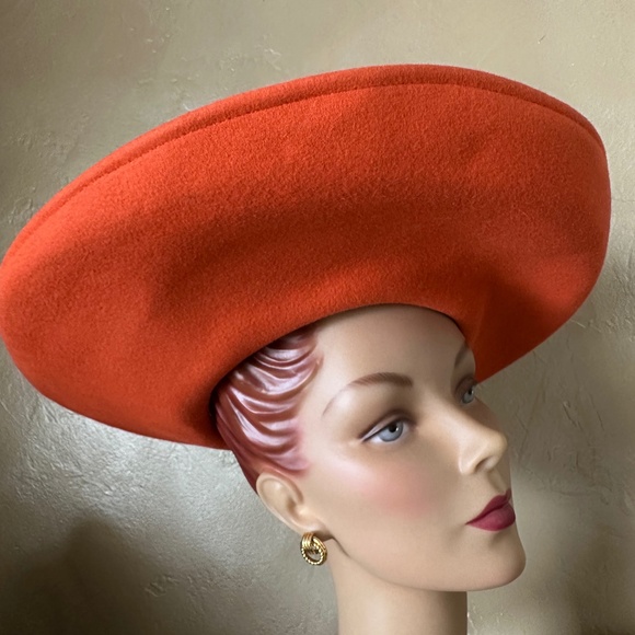 UNIQUE DESIGNER VINTAGE ORANGE FELT WIDE BRIM HAT + MULTICOLORED FEATHERS main image 5